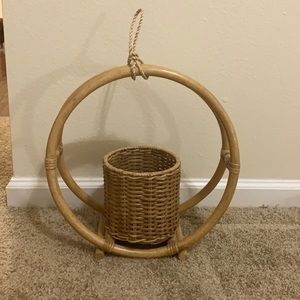 Hanging planter